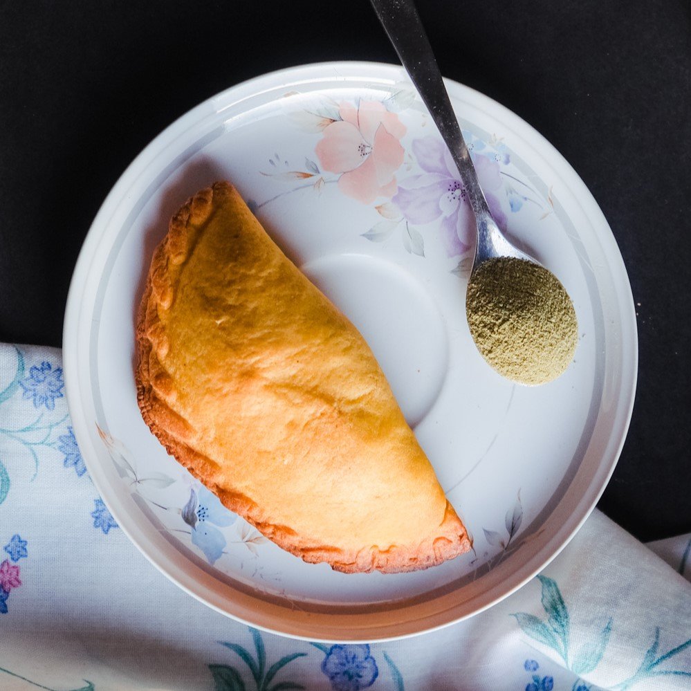 Empanada de Jamon con Queso