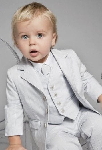 Trajes de Bautizo para Niños