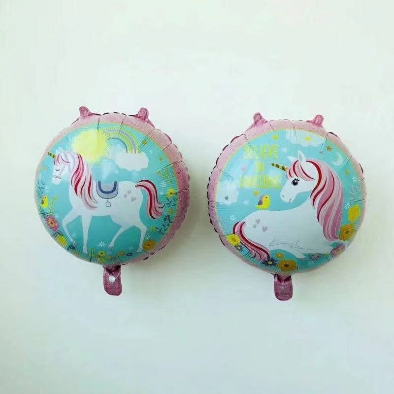 Globos con tematica de unicornio.
